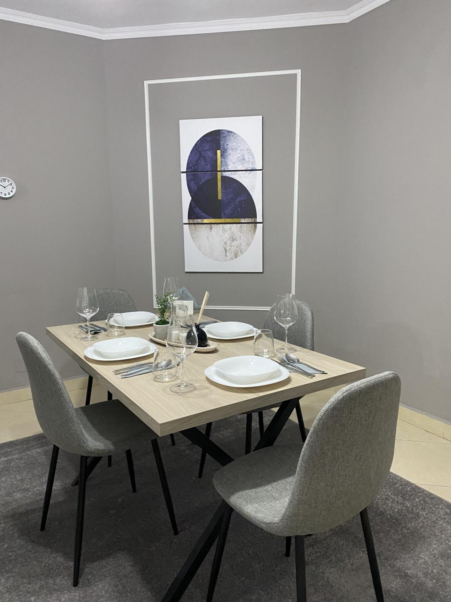 Apartment 2bdr Komuna E Parisit